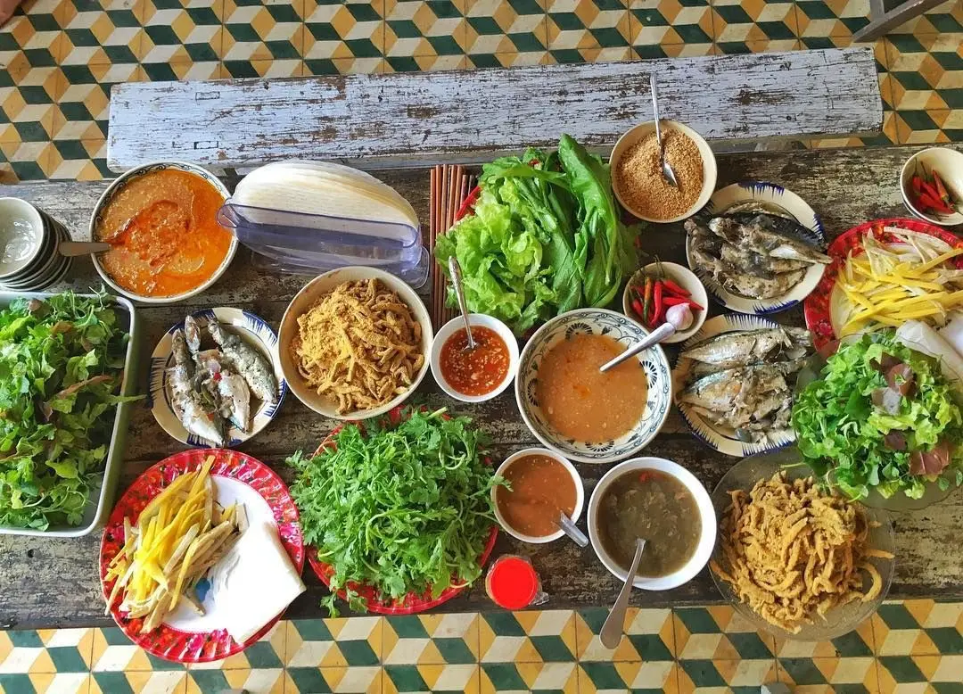 đà nẵng nên ăn món gì?
